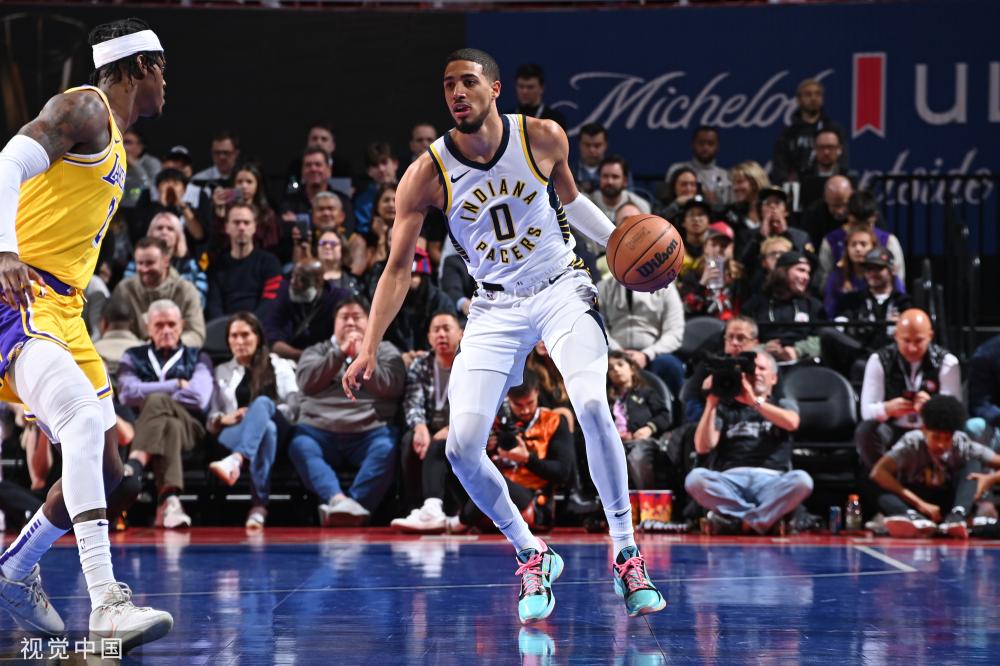 英超-马奎尔头球破门 曼联主场险胜伊普斯维奇.