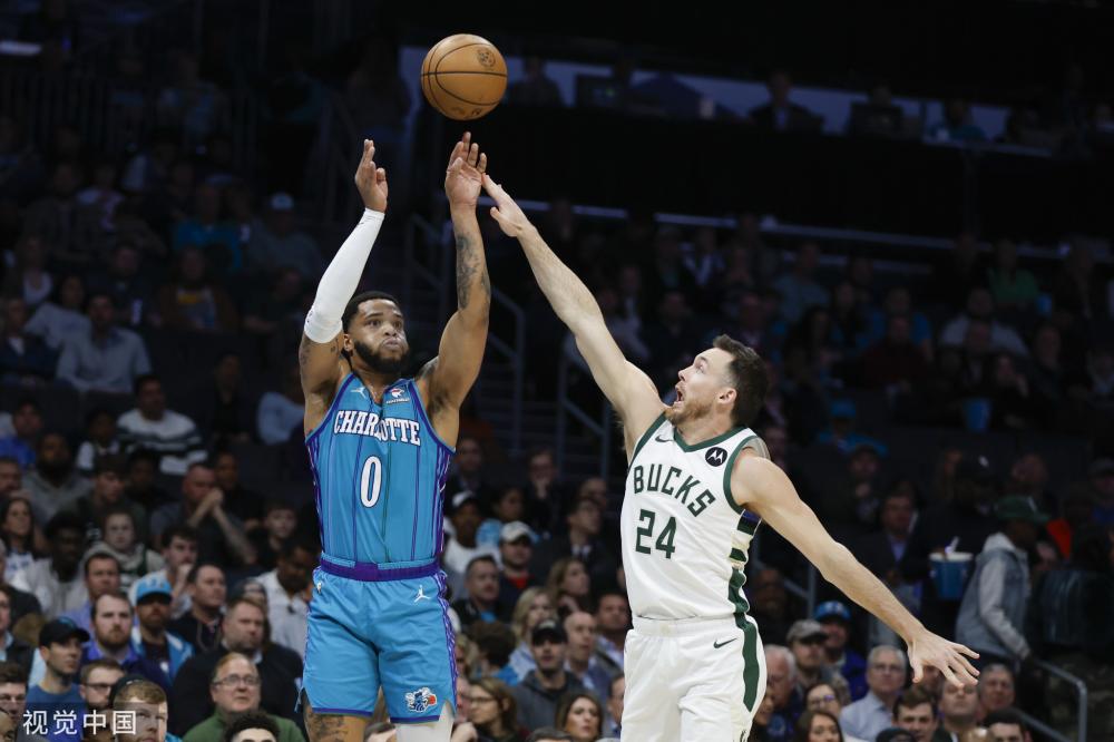 [台球]周跃龙不敌希金斯 无缘八强.